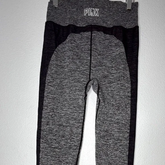Victoria's secret pink Gray and Black yoga Joggers size large - Picture 3 of 3